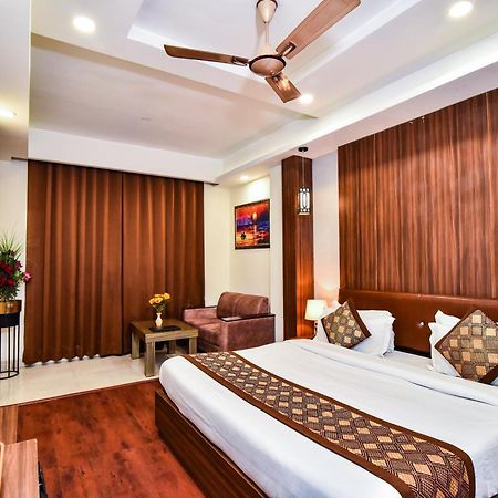 Pinaz Royale Hotel Amritsar Exterior photo