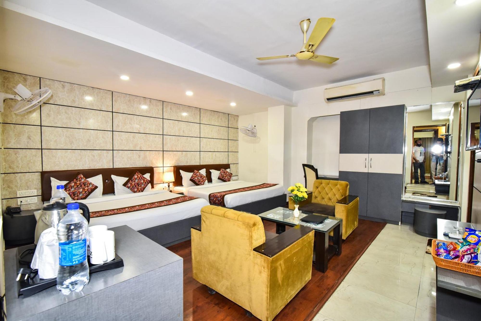 Pinaz Royale Hotel Amritsar Exterior photo